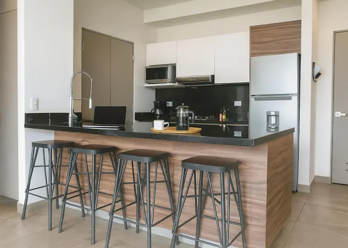 Stylish Panoramic Views City Loft